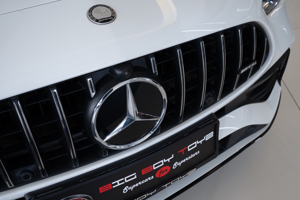 MERCEDES AMG C43 4MATIC Exterior Image