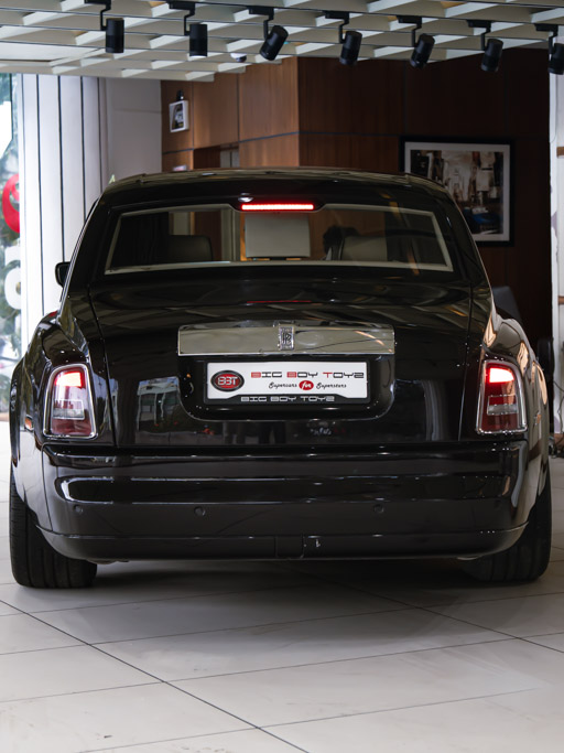 Rolls Royce Phantom Exterior Image