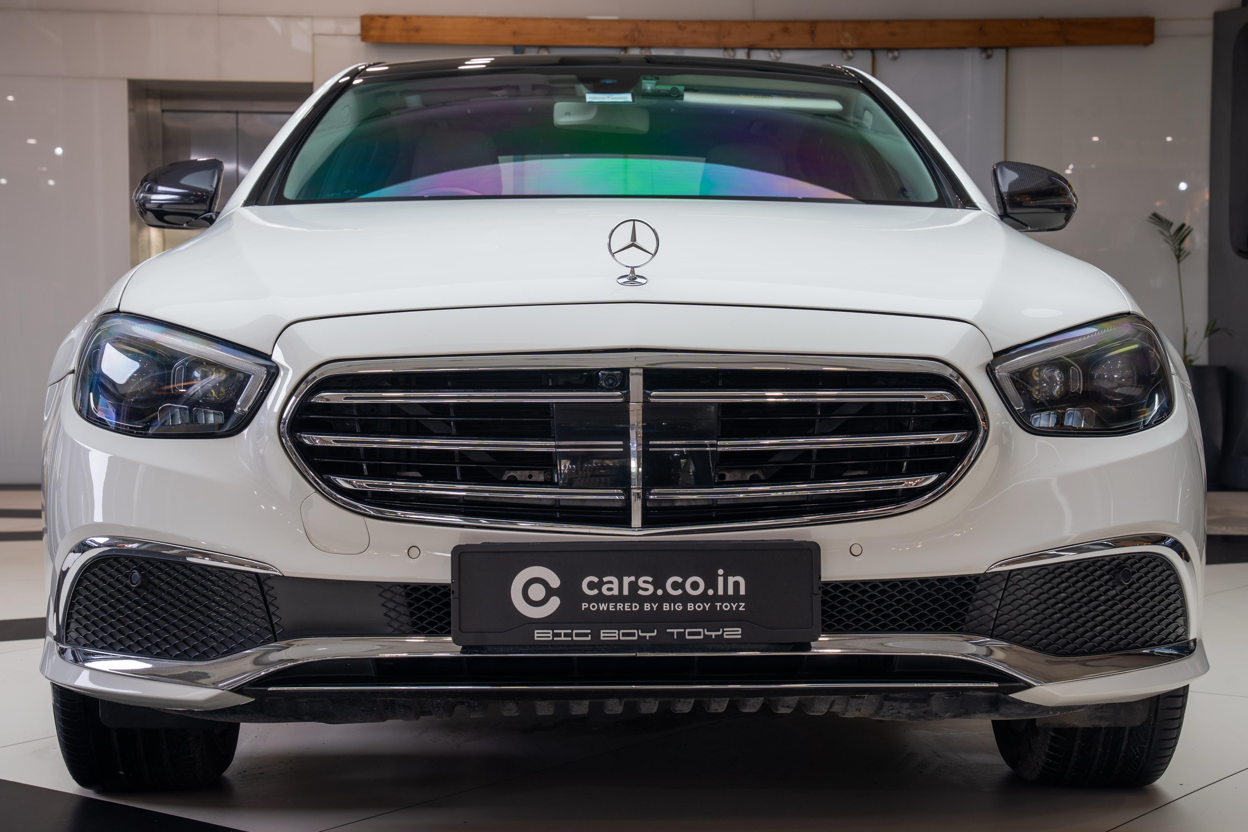 MERCEDES BENZ E200