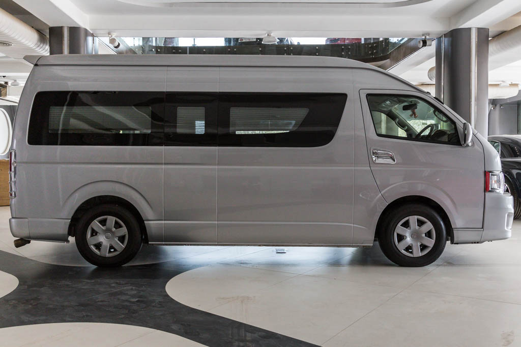 toyota commuter for sale